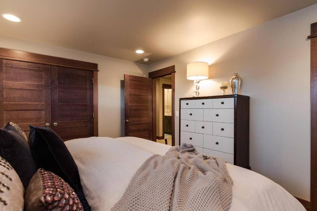 Luxury Townhome On The Park With Bridger Mtn Views 博兹曼 外观 照片