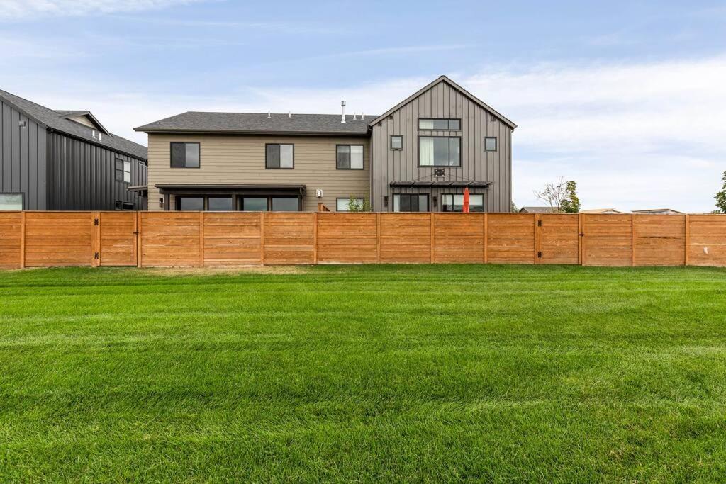 Luxury Townhome On The Park With Bridger Mtn Views 博兹曼 外观 照片