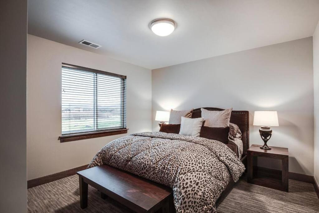 Luxury Townhome On The Park With Bridger Mtn Views 博兹曼 外观 照片