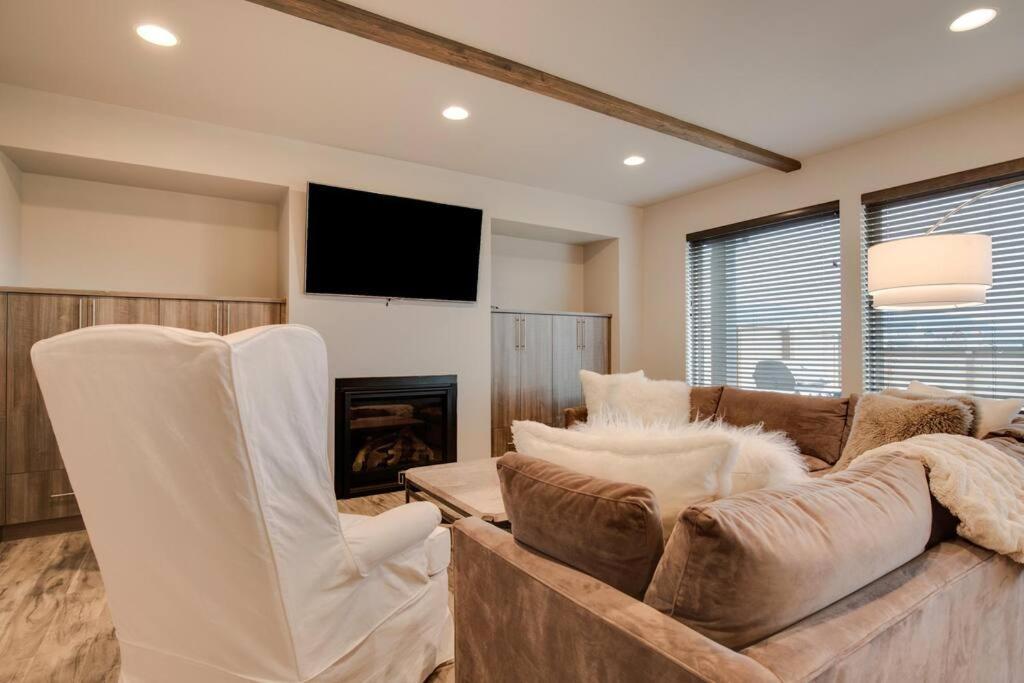 Luxury Townhome On The Park With Bridger Mtn Views 博兹曼 外观 照片
